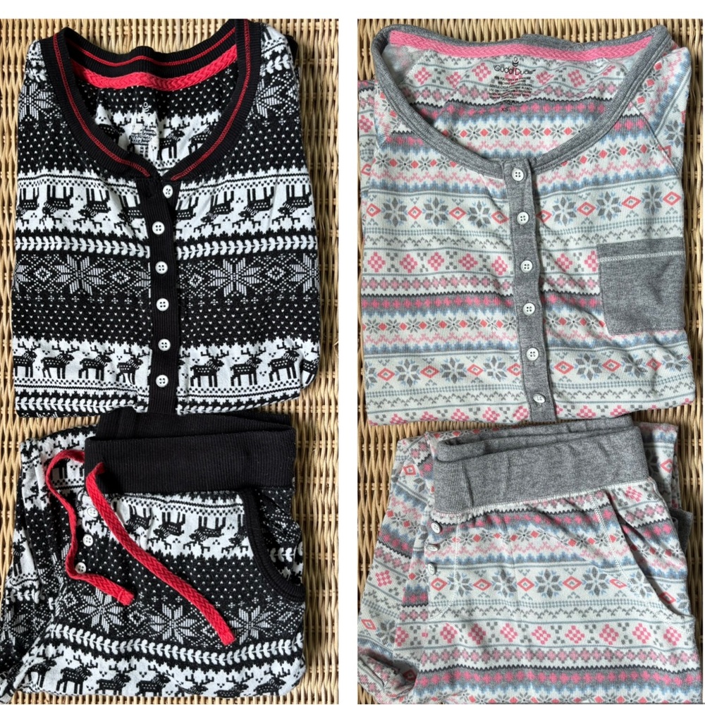 SOLD


Cuddl Duds Pajamas Sets XS